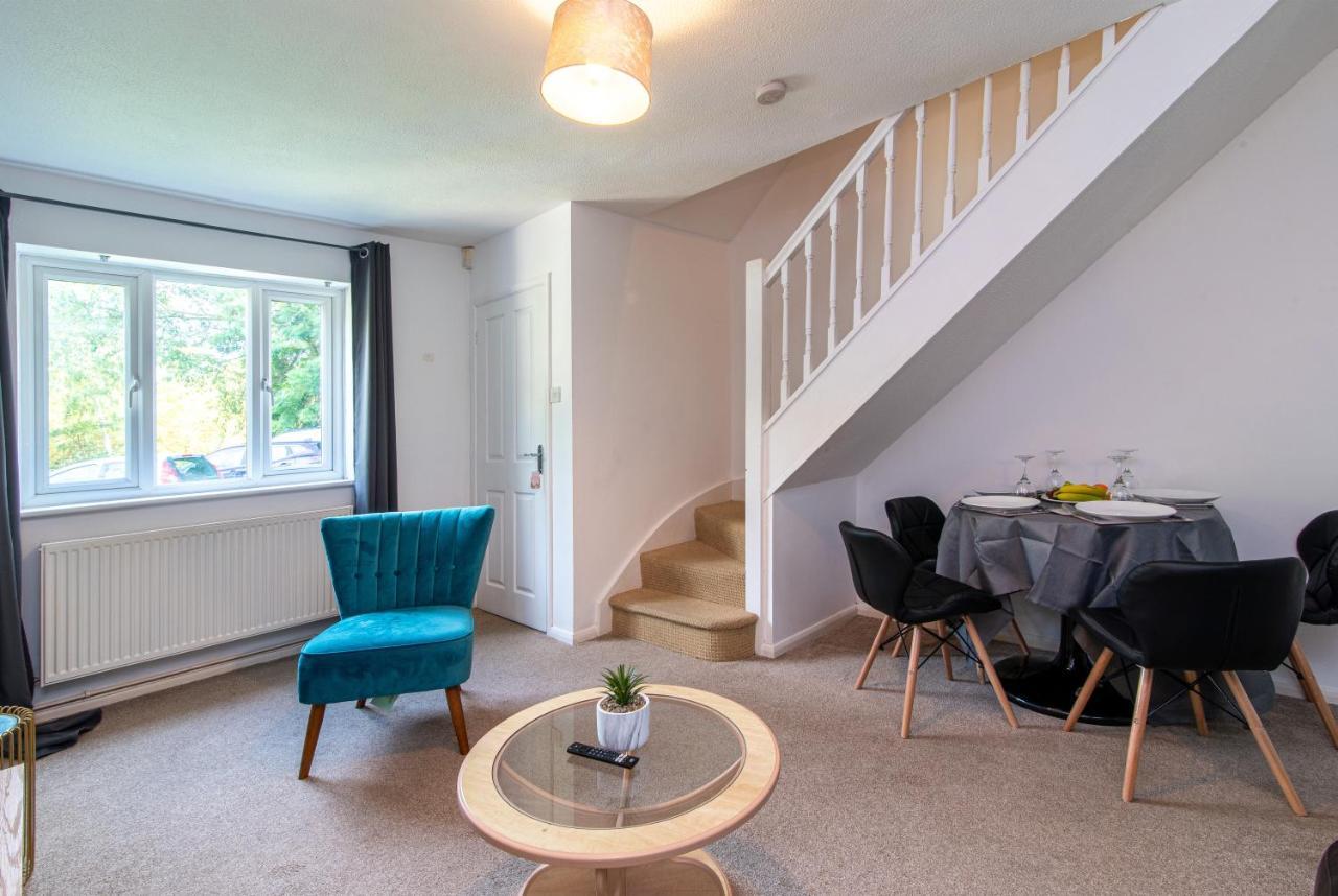 Derby - Willson Avenue Pet Friendly 2 Bedroom Apartment With Parking Exteriör bild